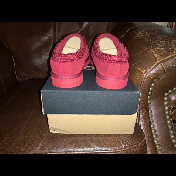 NEW UGG TASMAN RED mens shoe. Size 11. - Picture 2 of 5